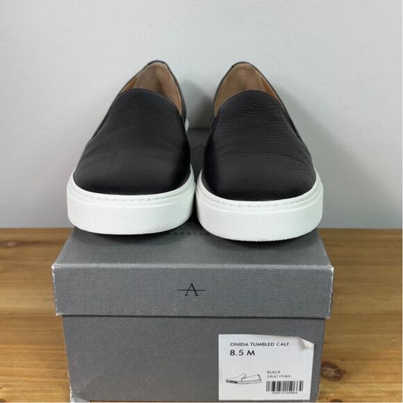 Aquatalia Onida Slip-on Sneaker in Black Leather Women's Size 8.5 - Picture 2 of 9